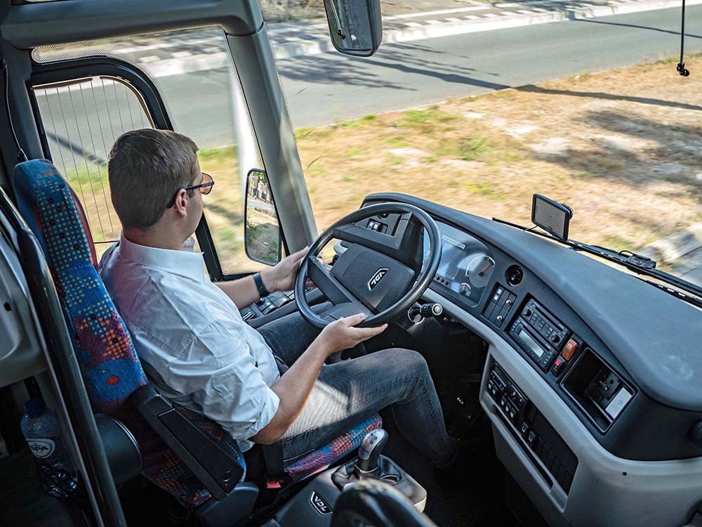 Haal je D-rijbewijs met een busopleiding van LEEUW opleidingen!